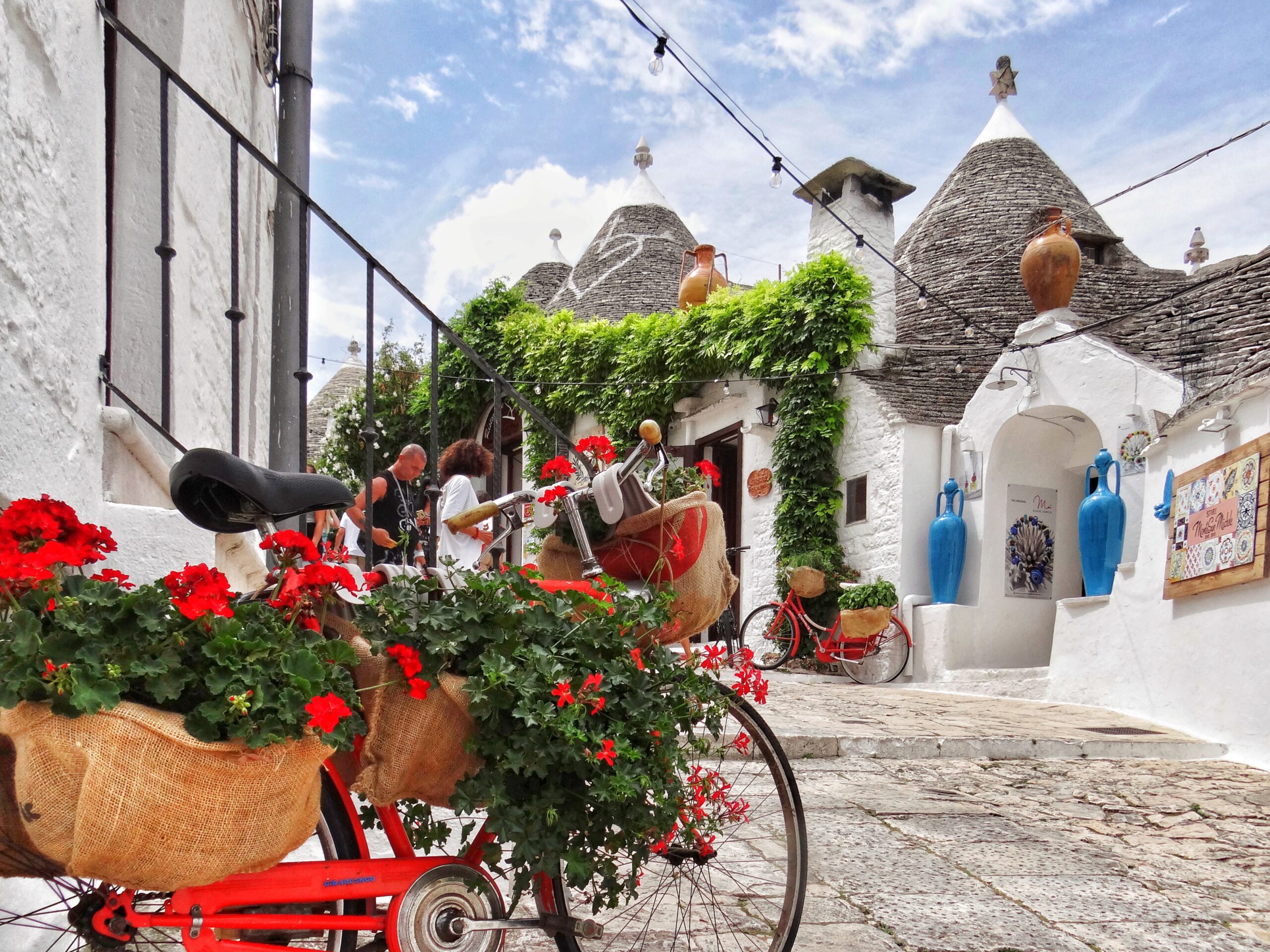 Alberobello is Puglia’s undisputed trulli capital, but it is also Puglia’s most touristic destination | Puglia city guides - discover Puglia’s best bars, restaurants and what to do | Photo © the Puglia Guys.