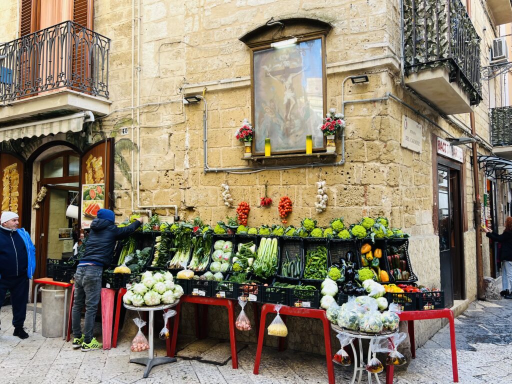 In the alleyways of Bari vecchia. Photo copyright ©️ the Puglia Guys.