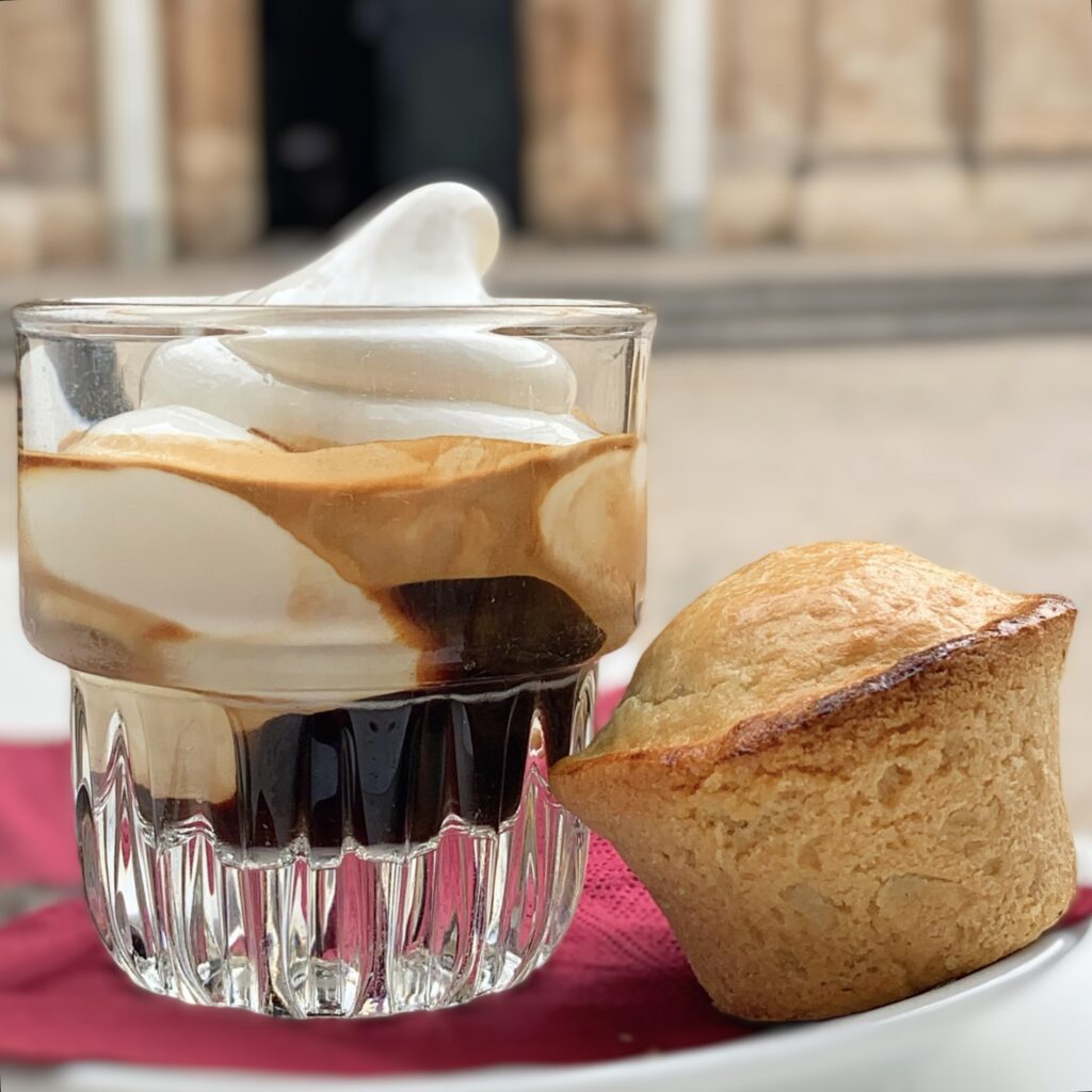 A pasticciotto from Puglia with an espressino freddo. Enjoy Puglia’s traditional breakfast and caffè culture at the bar. Photograph ©️ the Puglia Guys.