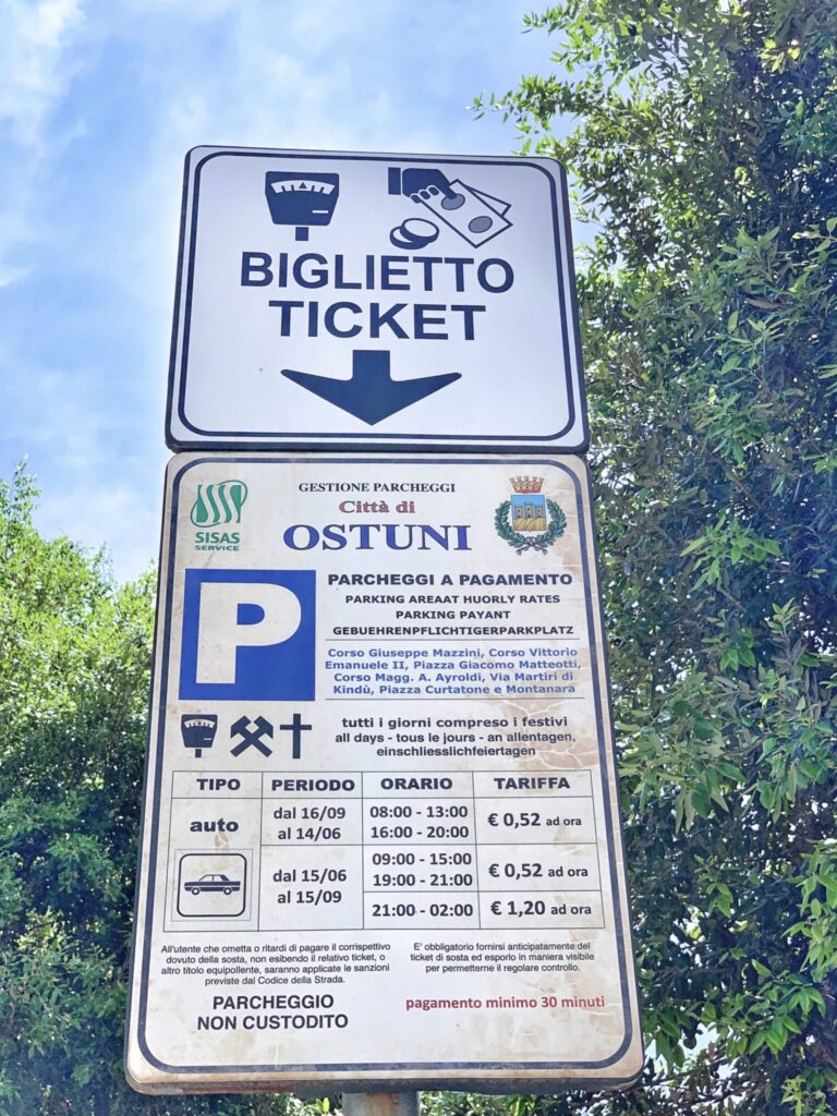 A practical guide to driving in Puglia. An explanation of the highway and road infrastructure, tips for driving and what to watch out for. An insider guide to driving in Puglia by the Puglia Guys. Parking payment sign in Ostuni.