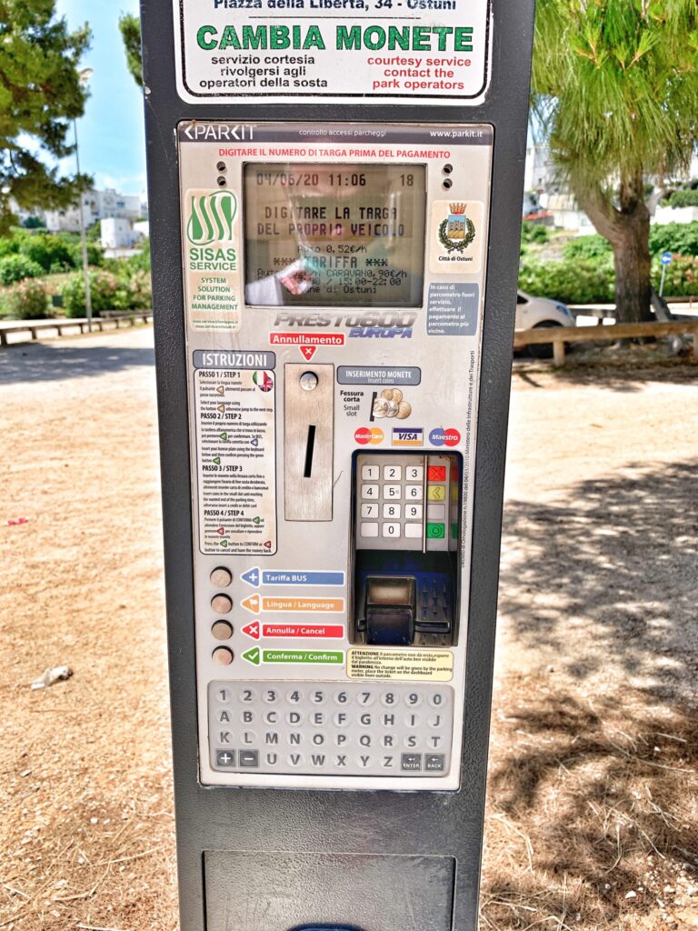 A practical guide to driving in Puglia. An explanation of the highway and road infrastructure, tips for driving and what to watch out for. An insider guide to driving in Puglia by the Puglia Guys. Parking pay machine in Ostuni.