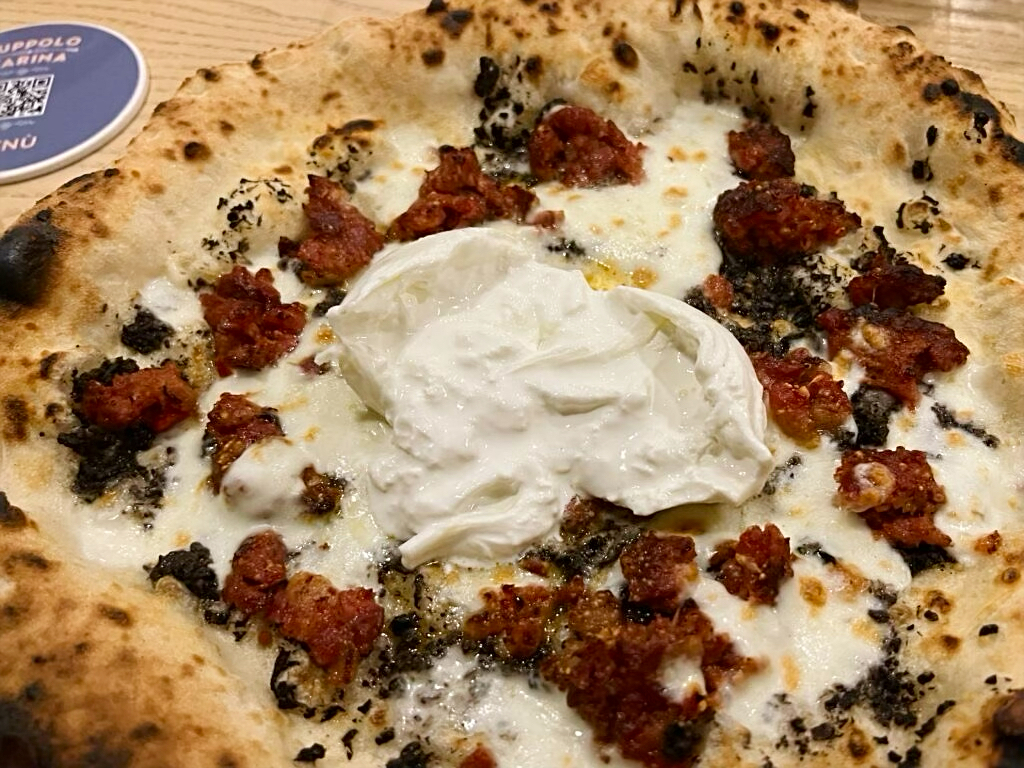 Officially one of Italy’s top 50 pizzerie. A modern setting for traditional and evolutionary pizza.

Via Francesco d’Ippolito, 98 – 72022 Latiano (BR). Eat Puglia with the Puglia Guys guide to Puglia’s best restaurants