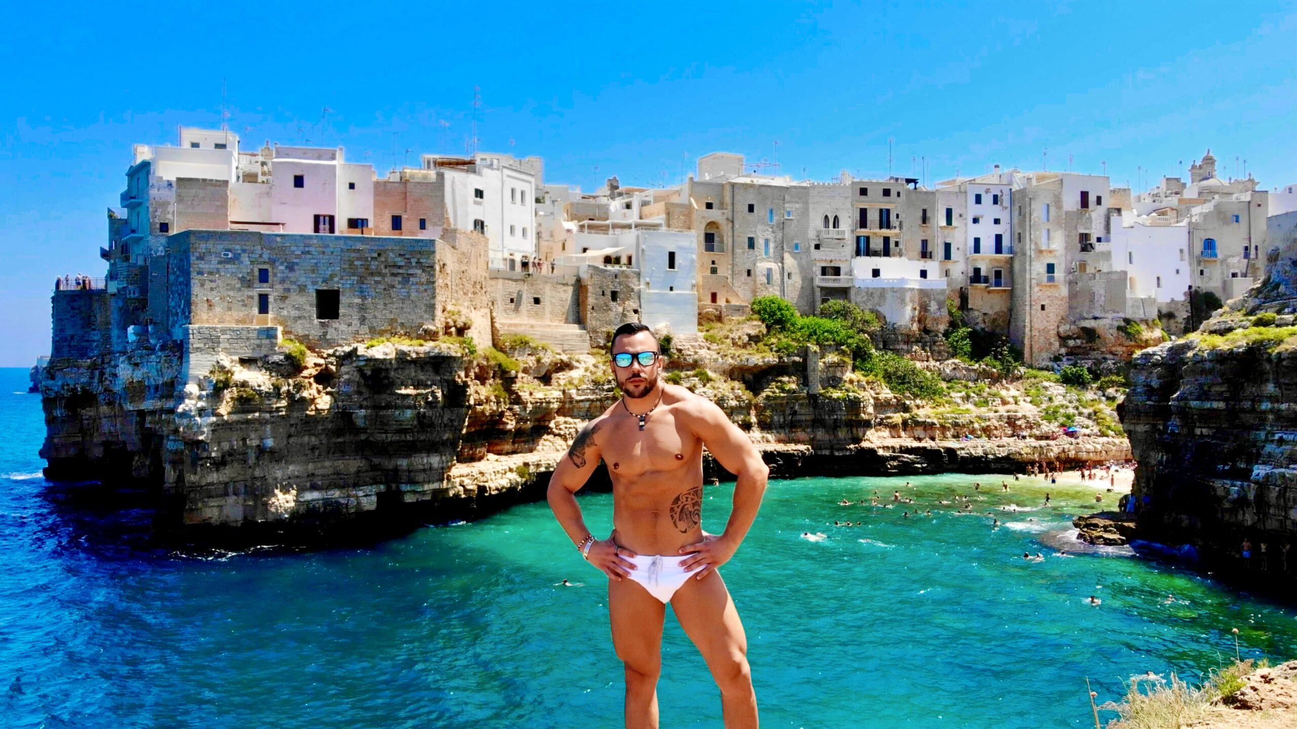 Polignano a MAre, Puglia, Italy photo by the Puglia Guys, Puglia ambassadors. From the Polignano, Italy travel guide