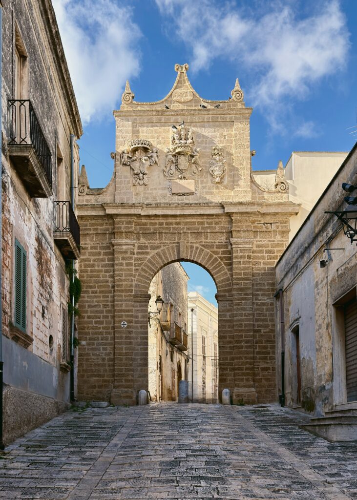 Porta Nuova, Mesagne. Photo by the Puglia Guys, Mesagne Guide.